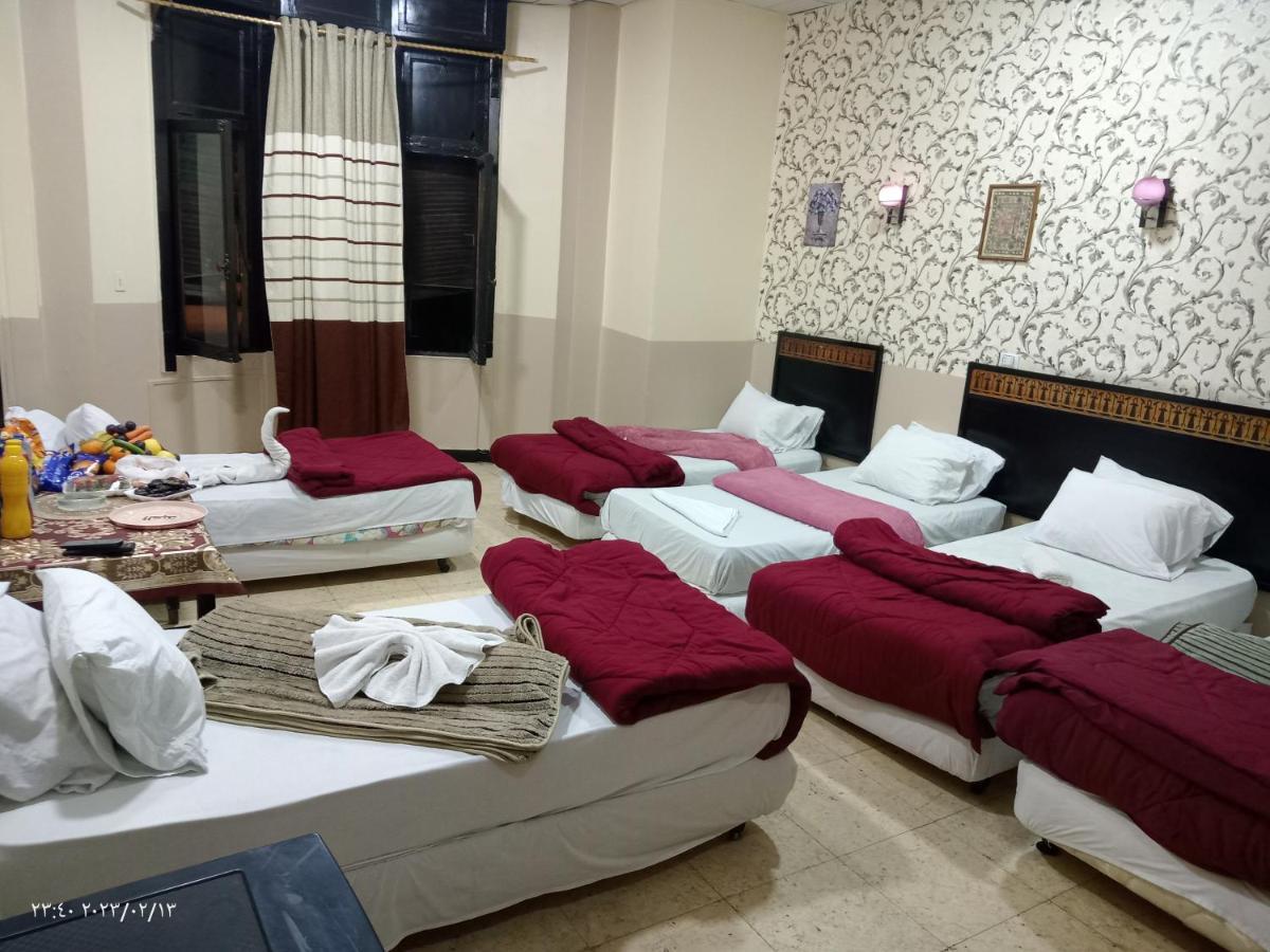 One Season Hostel Cairo Exterior photo