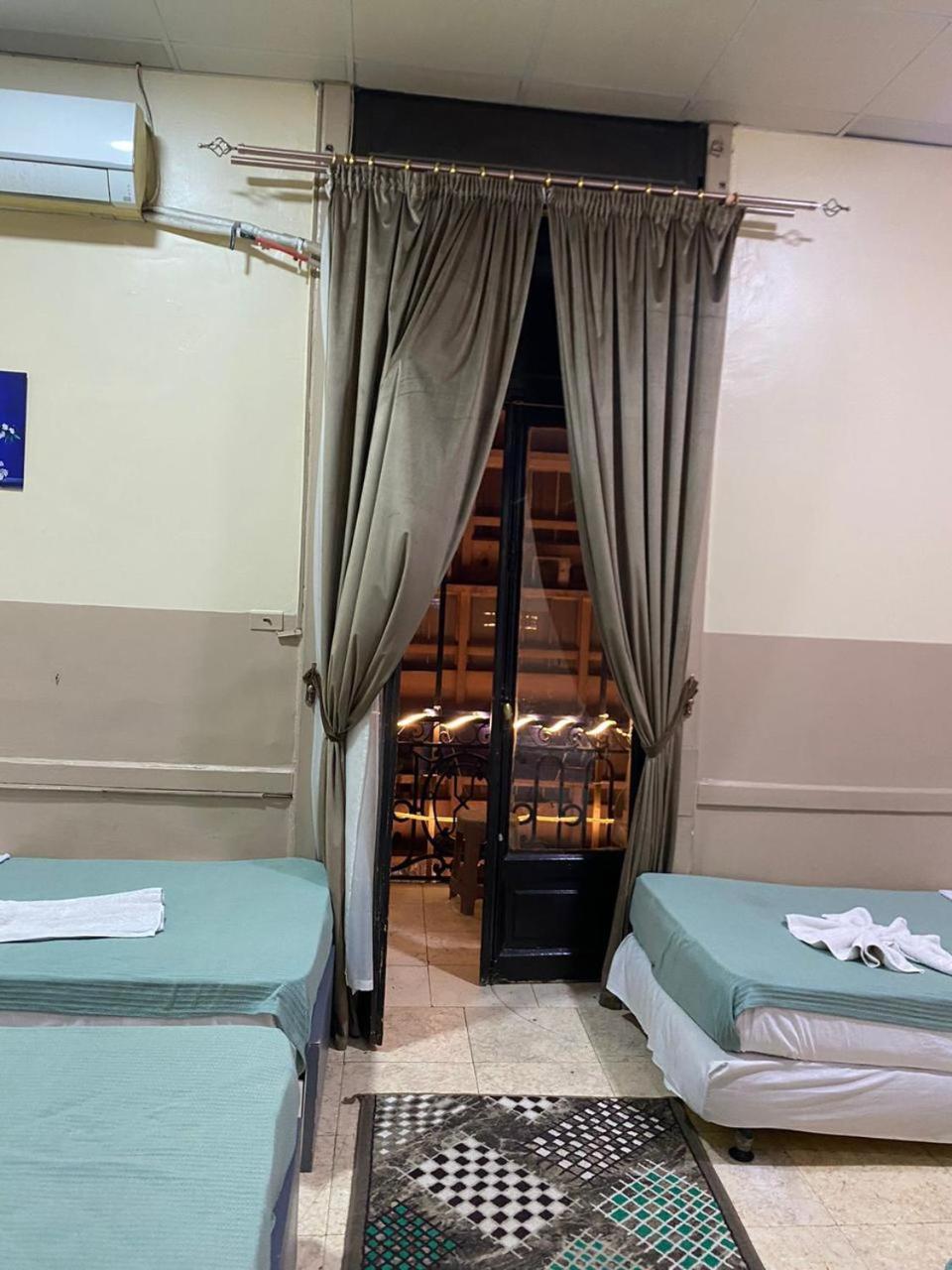 One Season Hostel Cairo Exterior photo
