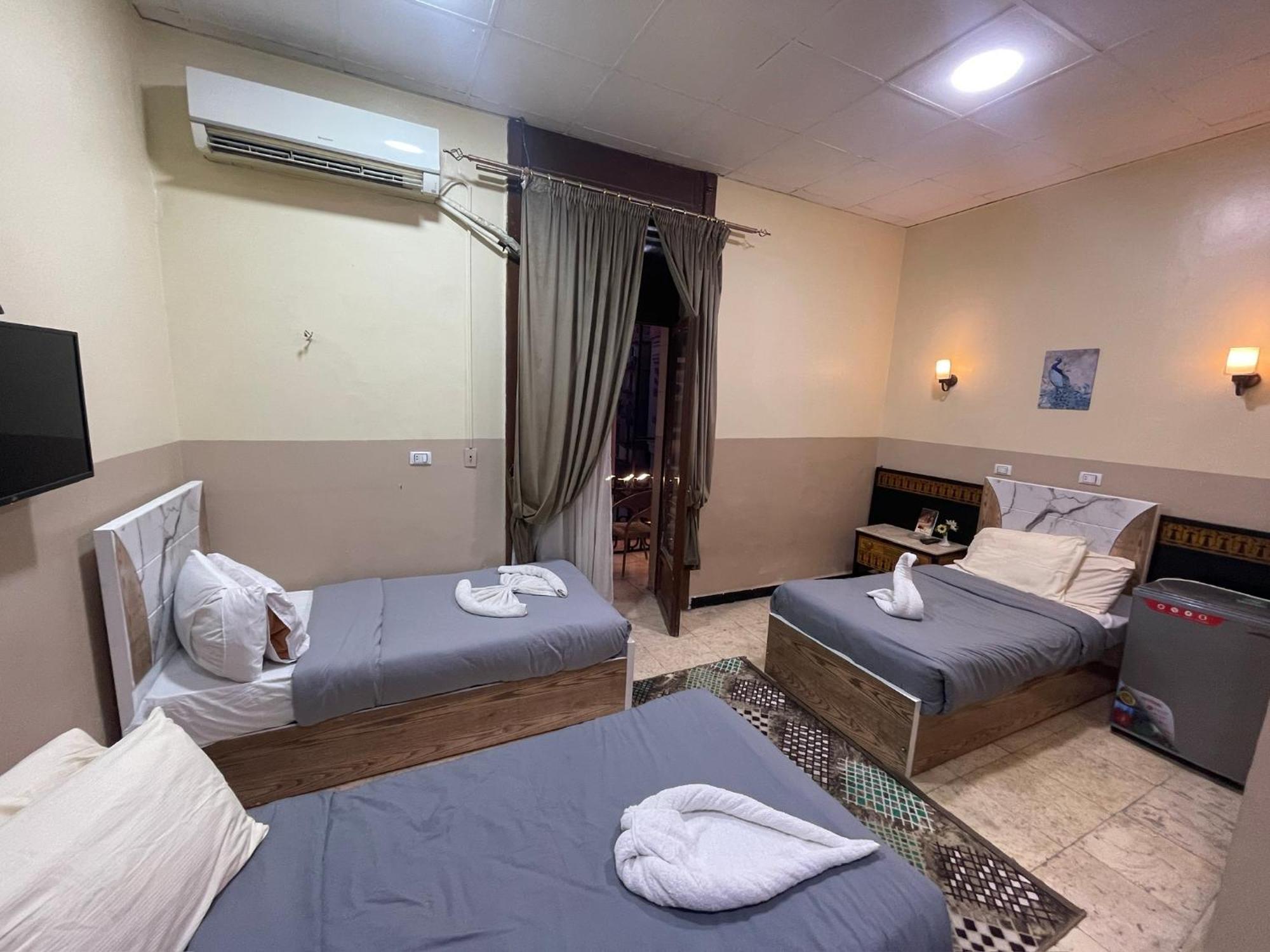 One Season Hostel Cairo Exterior photo