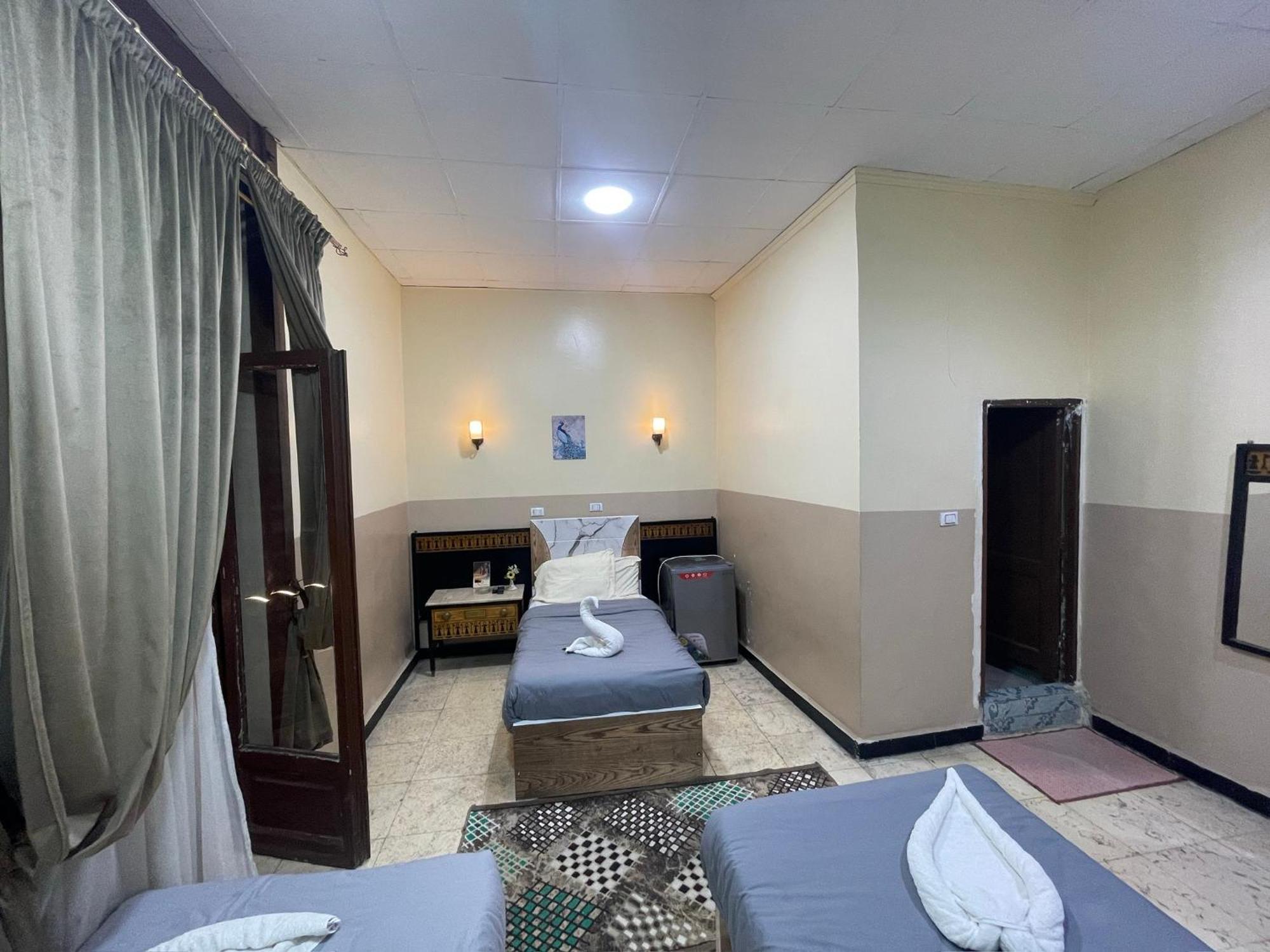 One Season Hostel Cairo Exterior photo